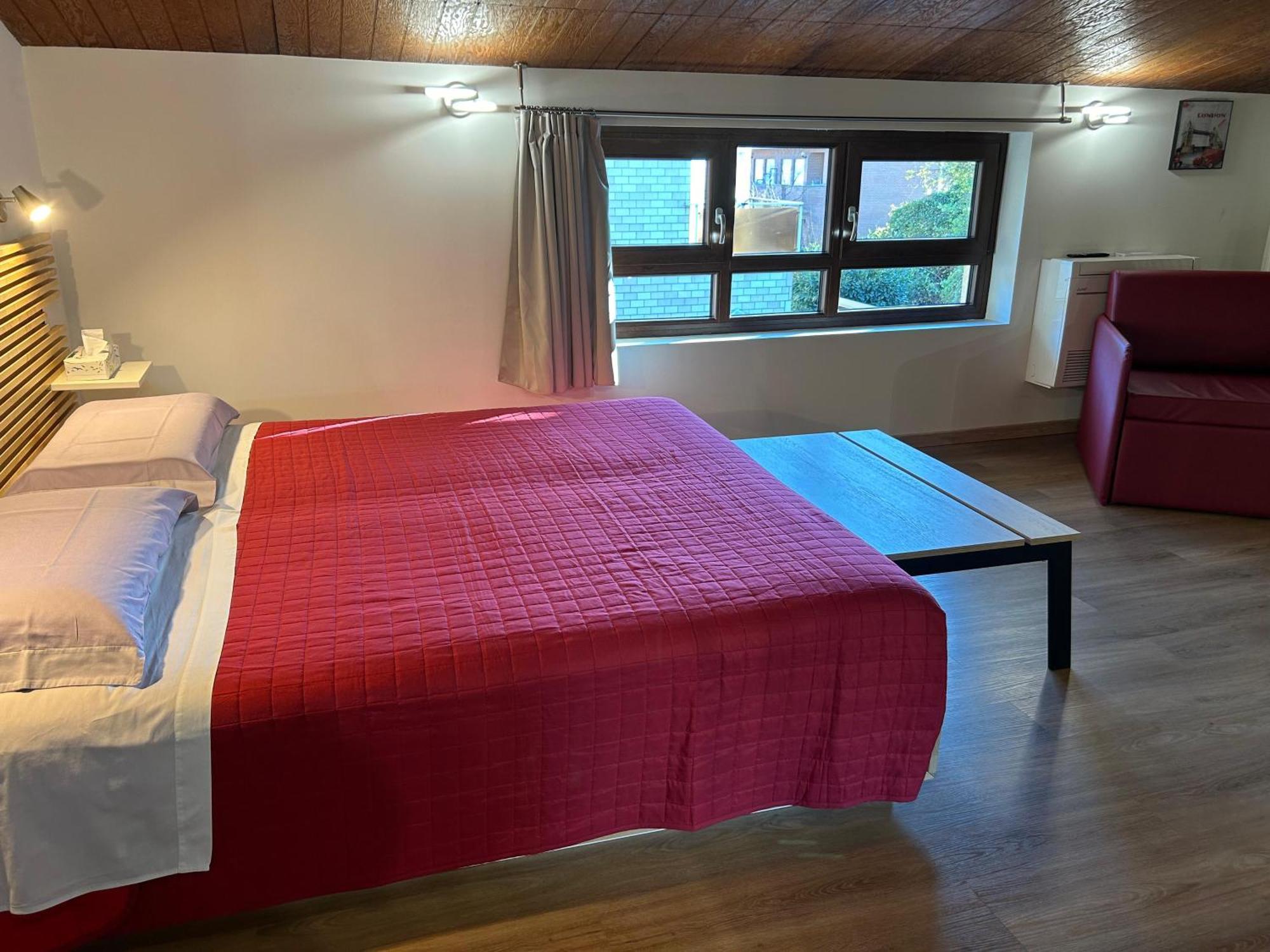 B&B Southitaly Busto Arsizio Bagian luar foto