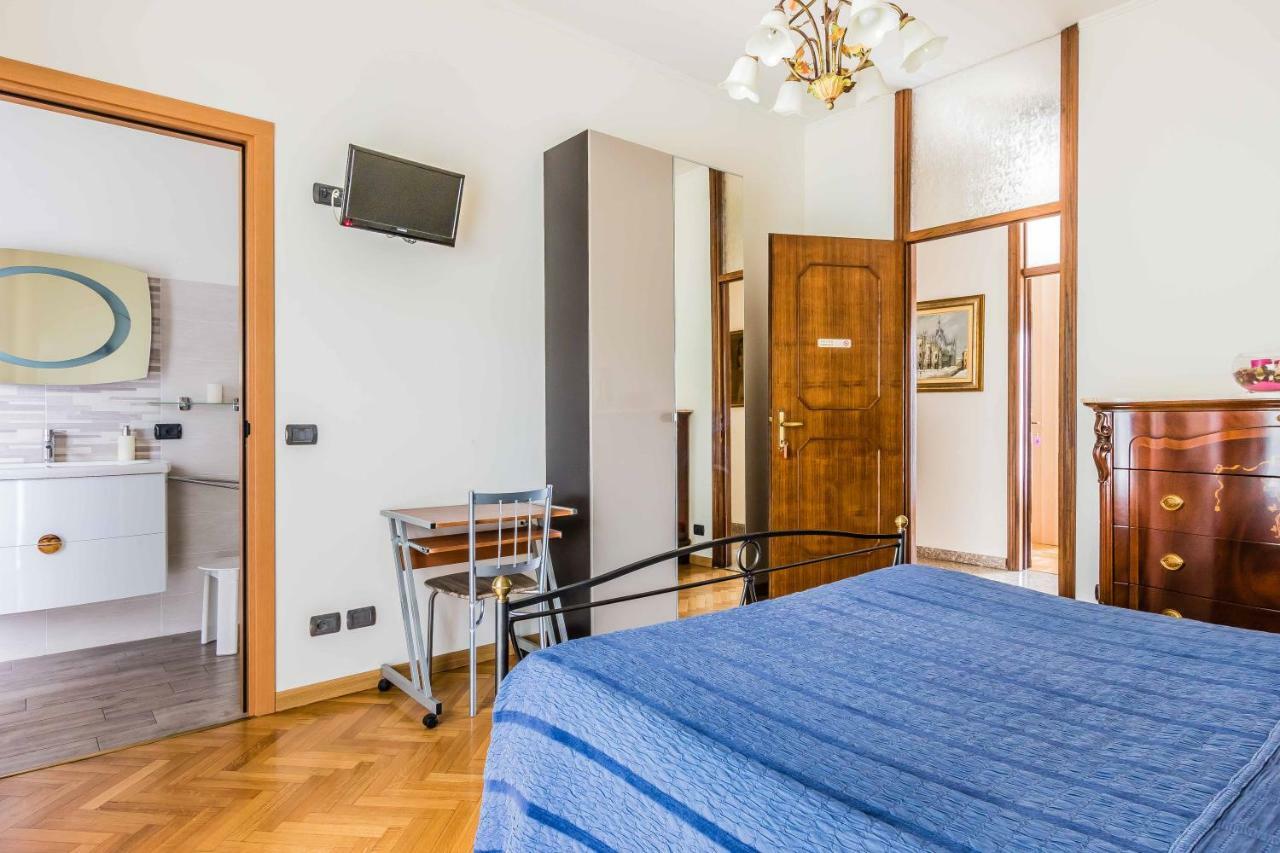 B&B Southitaly Busto Arsizio Bagian luar foto